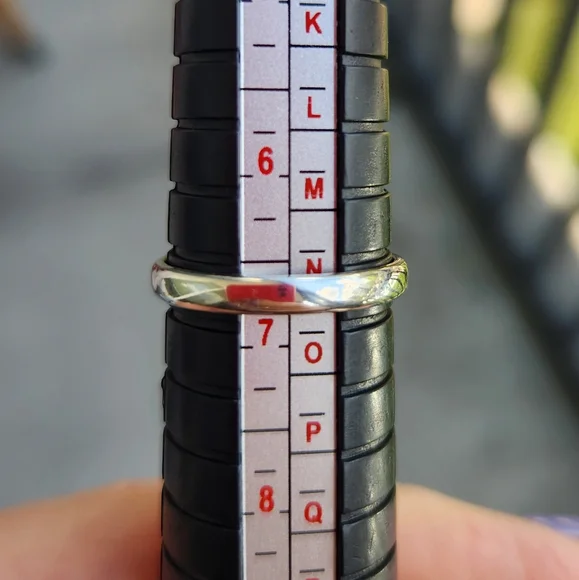 Handmade Sterling Silver 925 Oval Labradorite Ring Size 6.75 - Picture 6 of 8